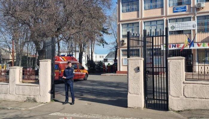 Incendiu la o şcoală din Constanţa. Peste 700 de elevi şi profesori au ieşit din clădire