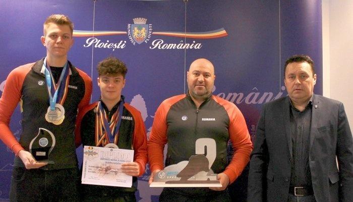 Sportivii secției de patinaj viteză de la CSM Ploiești au fost premiați de primarul Andrei Volosevici