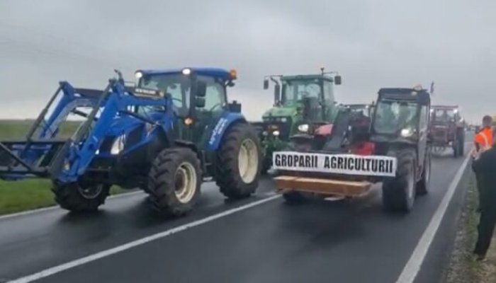 Mai multe proteste ale fermierilor împotriva dezechilibrelor generate de UE au blocat drumuri şi puncte vamale din România