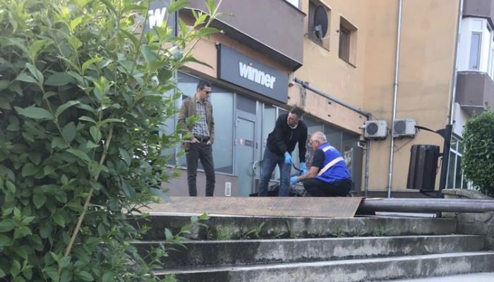 Victima autoincendierii din Râmnicu Vâlcea era elev de liceu și ar fi pierdut 3.000 de lei la păcănele