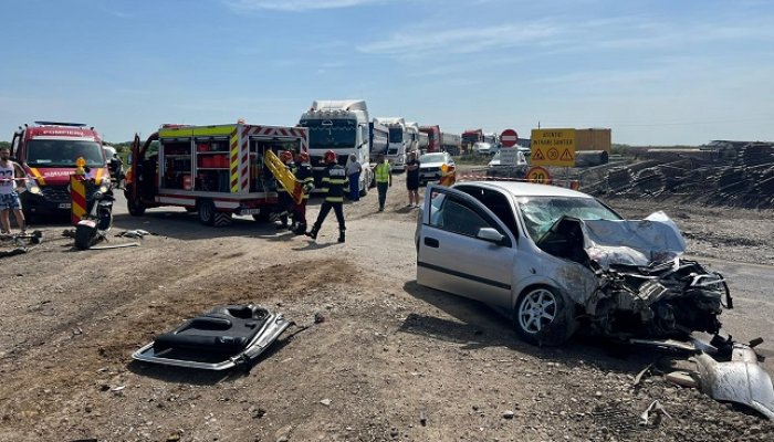 VIDEO 🎦 Două victime, una dintre ele încarcerată, în urma unui accident produs în Prahova, pe șantierul A7 Ploiești - Buzău