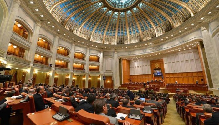 Plenul Parlamentului a votat modificarea Regulamentului pentru sancţionarea aleşilor care fac scandal 