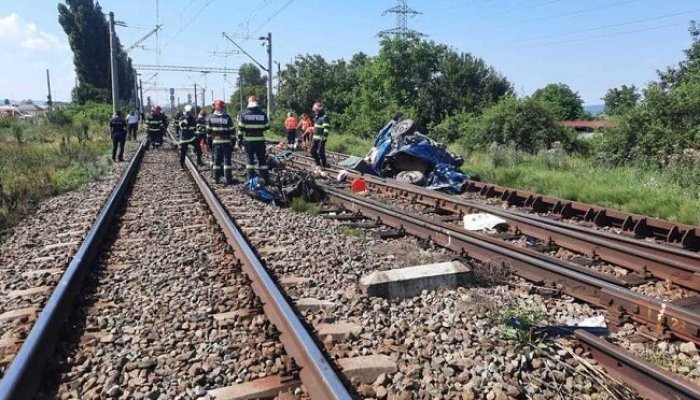 accident tren mortal bacău 