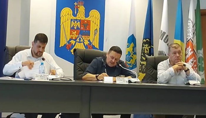 VIDEO | Scandal în Consiliul Local Ploiești pe tema mutării SGU într-un nou sediu