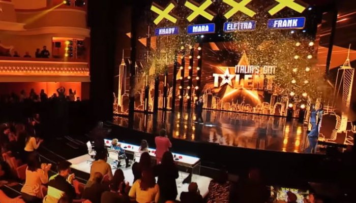 VIDEO 🎦 Un român a primit „golden buzz”-ul la audițiile de la Italia are talent