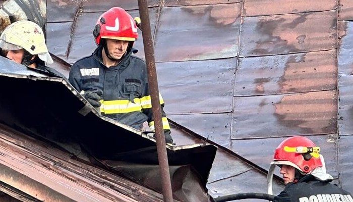 două case au luat foc la telega și la brazi