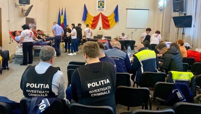 moș nicolae donare sânge polițiști