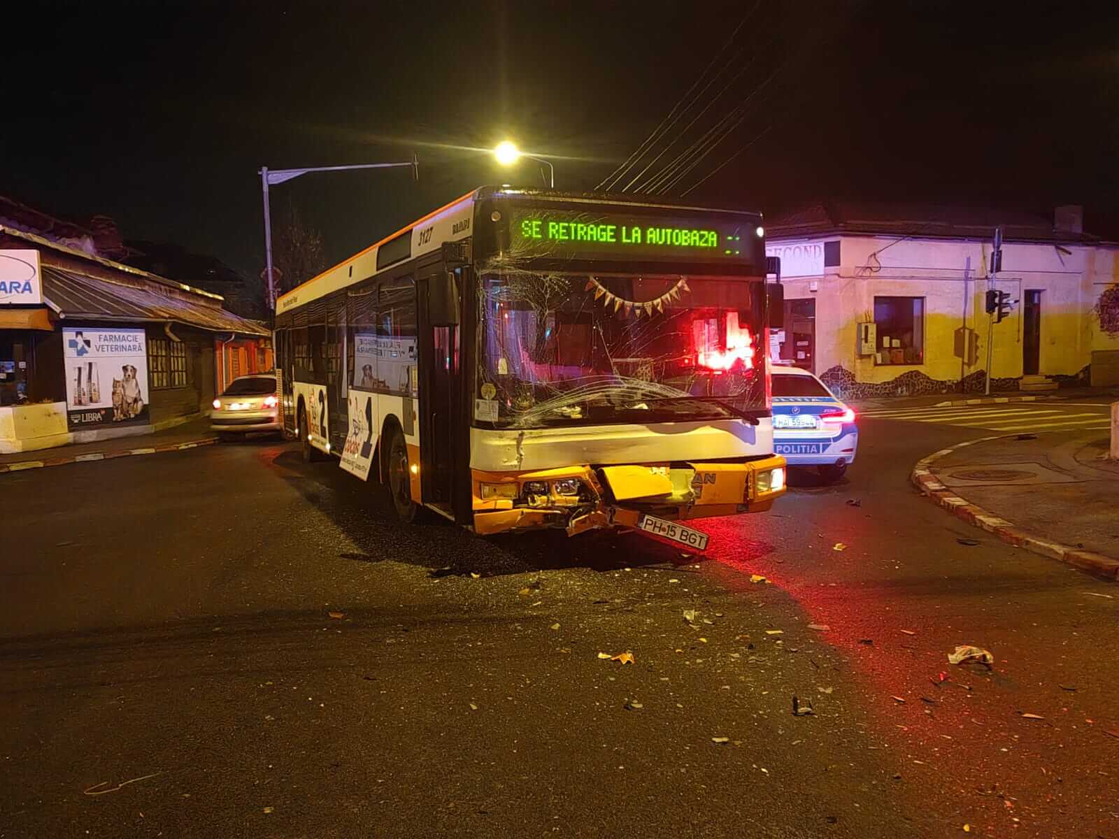 accident autobuz autoturism