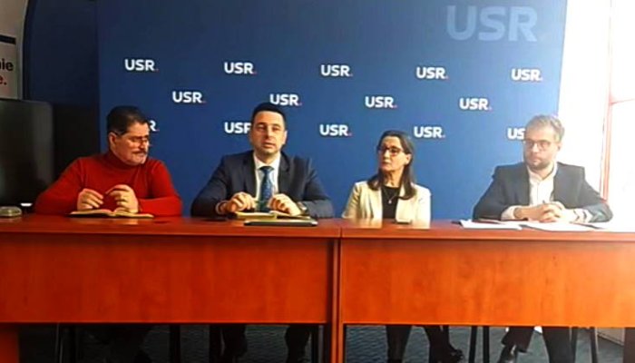 VIDEO 🎦 Răzvan Enescu (USR): „Principala problemă a primarului Ploieștiului este să se certe, să se răzbune, să dea bine în fața presei, pe TikTok și pe Facebook”