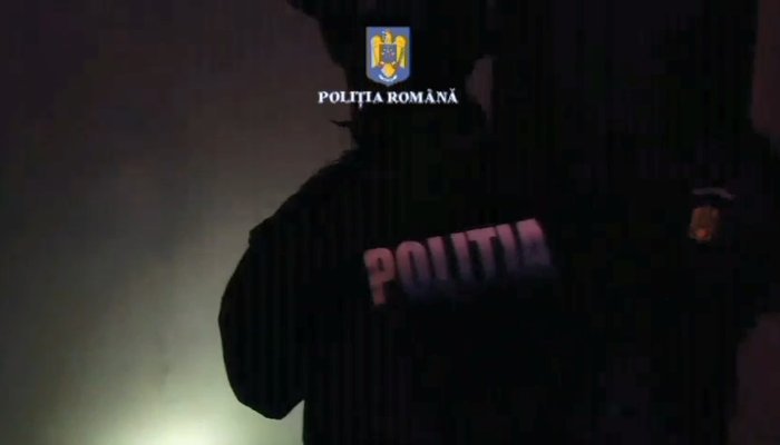 VIDEO 🎦 Percheziții în mai multe orașe pentru prinderea unor proxeneți din Ploiești