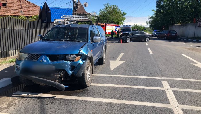 Accident în Prahova: trei persoane au fost rănite