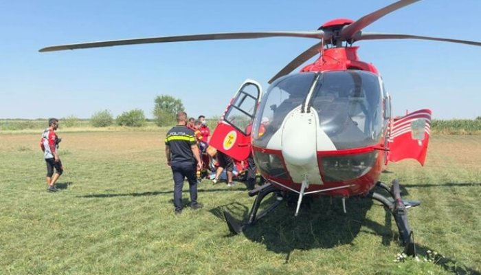 UPDATE. Incident grav pe Aerodromul Clinceni. O persoană a căzut cu parașuta