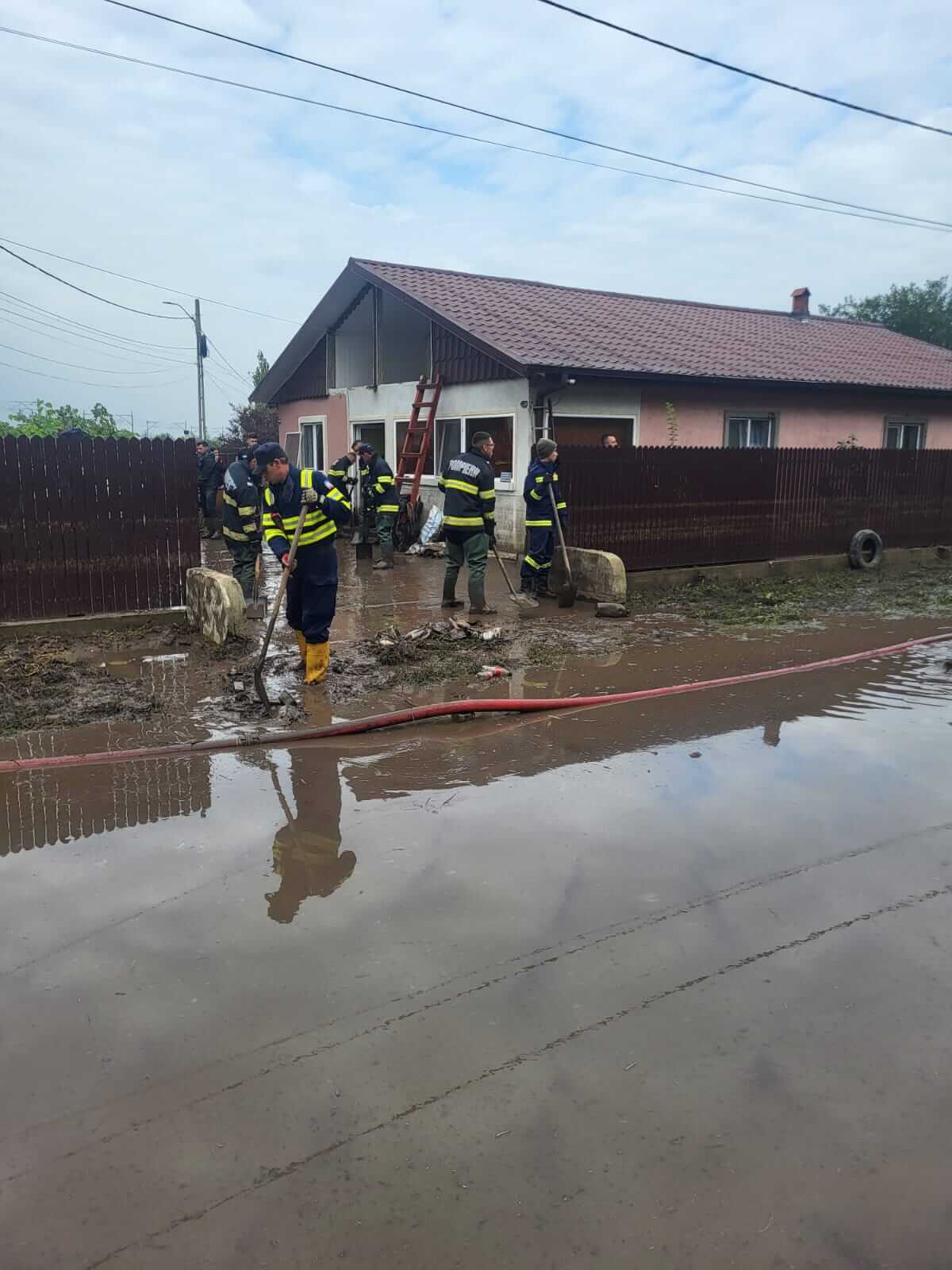 isu prahova pompieri galați