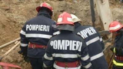 Victimă îngropată de vie, în Prahova. UPDATE - Muncitorul lucra la canalizarea din Urlați