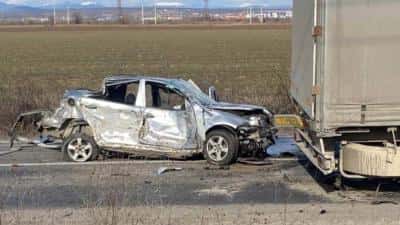 Două persoane au ajuns la spital după accidentul grav produs pe DN72 la ieşirea din Ploieşti