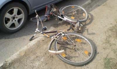 Biciclist de 71 de ani rănit duminică, într-un accident pe DN1B