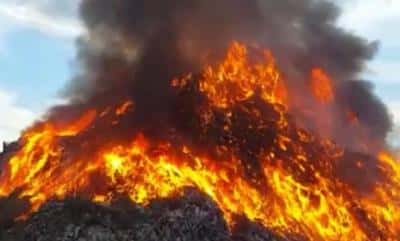 Incendiu pe 1,5 hectare, la groapa de gunoi de la Băicoi. A fost emis mesaj RO-ALERT