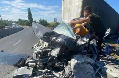 Nouă pompieri prahoveni, eroii zilei. În drum spre casă, salvatorii au fost primii care au intervenit după un accident grav, la Săftica