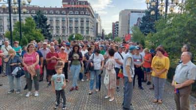 VIDEO 🎦 Protest cu peste 300 de participanţi, în Ploieşti. Oamenii anunţă că vor continua să iasă în stradă până când vor avea apă caldă şi căldură