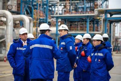 Președintele Consiliului Director al KazMunayGas, în vizită pe platforma industrială Petromidia