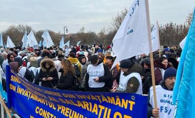 Sute de angajați din învățământ protestează, de astăzi, în județele din sudul țării