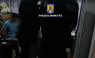 VIDEO 🎦 Percheziții în Prahova și Dâmbovița, în dosare de furt și tâlhărie. Mai mult persoane, inclusiv minori, au fost luate de mascați